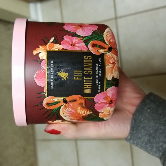 Fiji white sands 3 wick candle from bath and body works